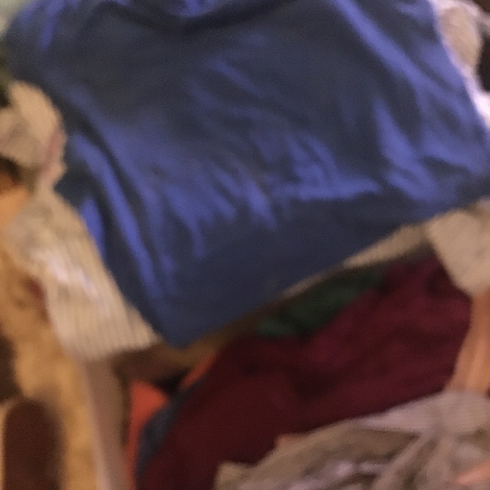 Clothes - Picture 2 of 12